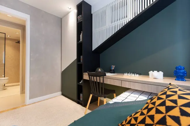 Quarto decorado com bancada — Atmosfera Condominium Park · Decorado de 4 quartos