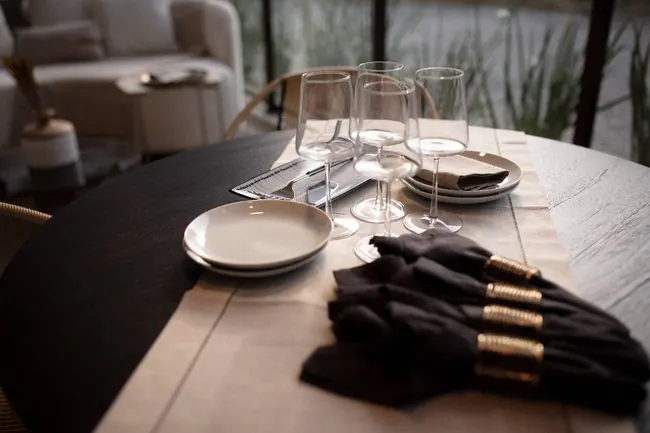 Mesa de jantar — Atmosfera Condominium Park · Decorado de 4 quartos
