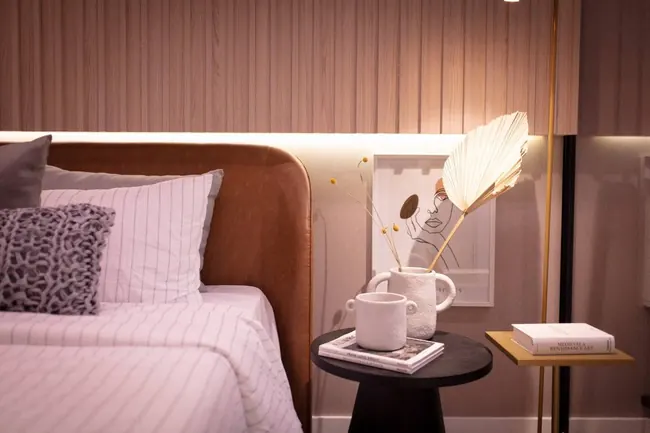 Detalhe da suíte — Atmosfera Condominium Park · Decorado de 3 quartos