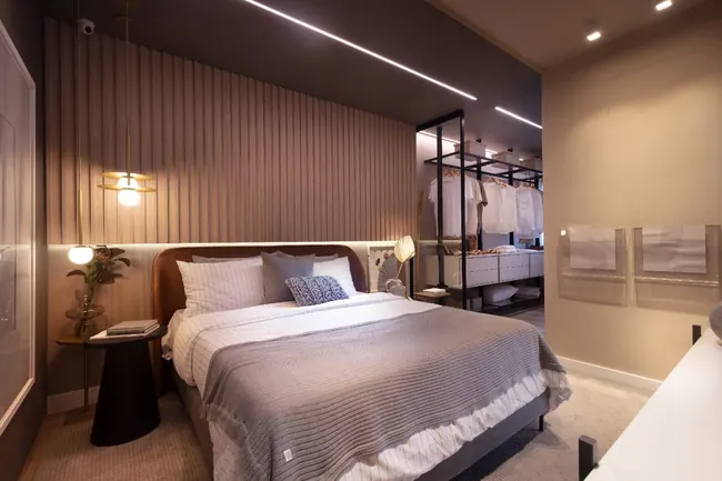 Suíte decorada — Atmosfera Condominium Park · Decorado de 3 quartos