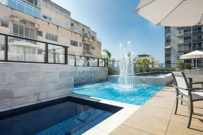 Piscina infantil — Aura Tijuca · Condomínio pronto