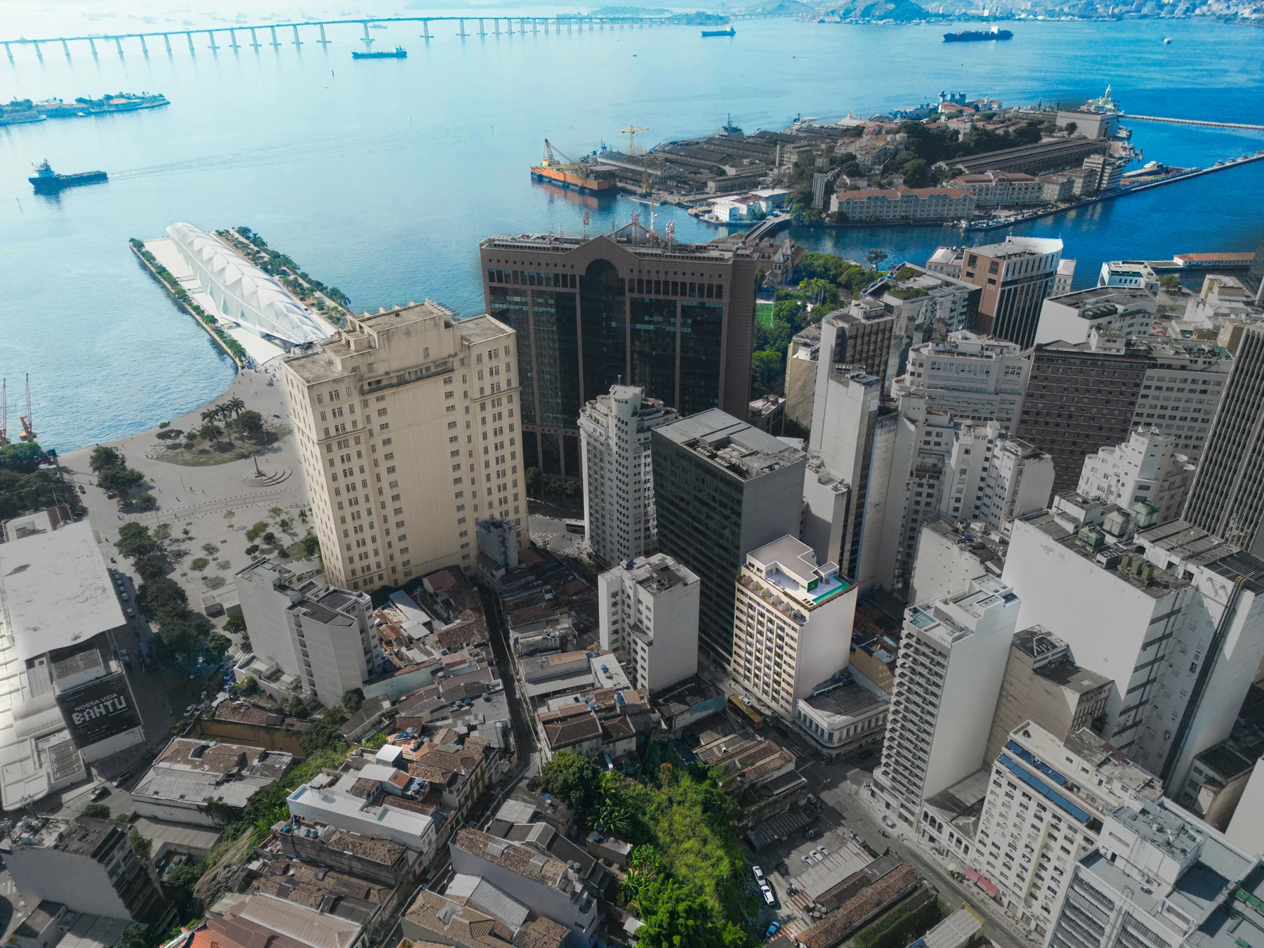 Áureos Rio Residencial integrado à paisagem do Centro