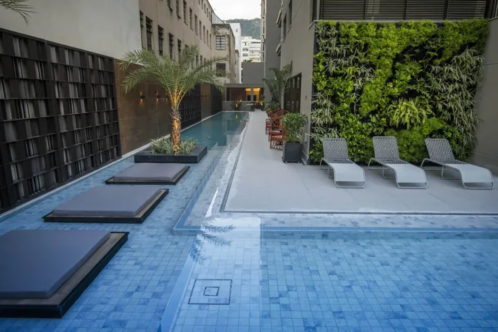 Easy Botafogo — Piscina