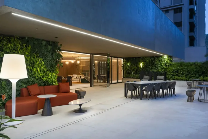Iconyc by YOO — Area externa