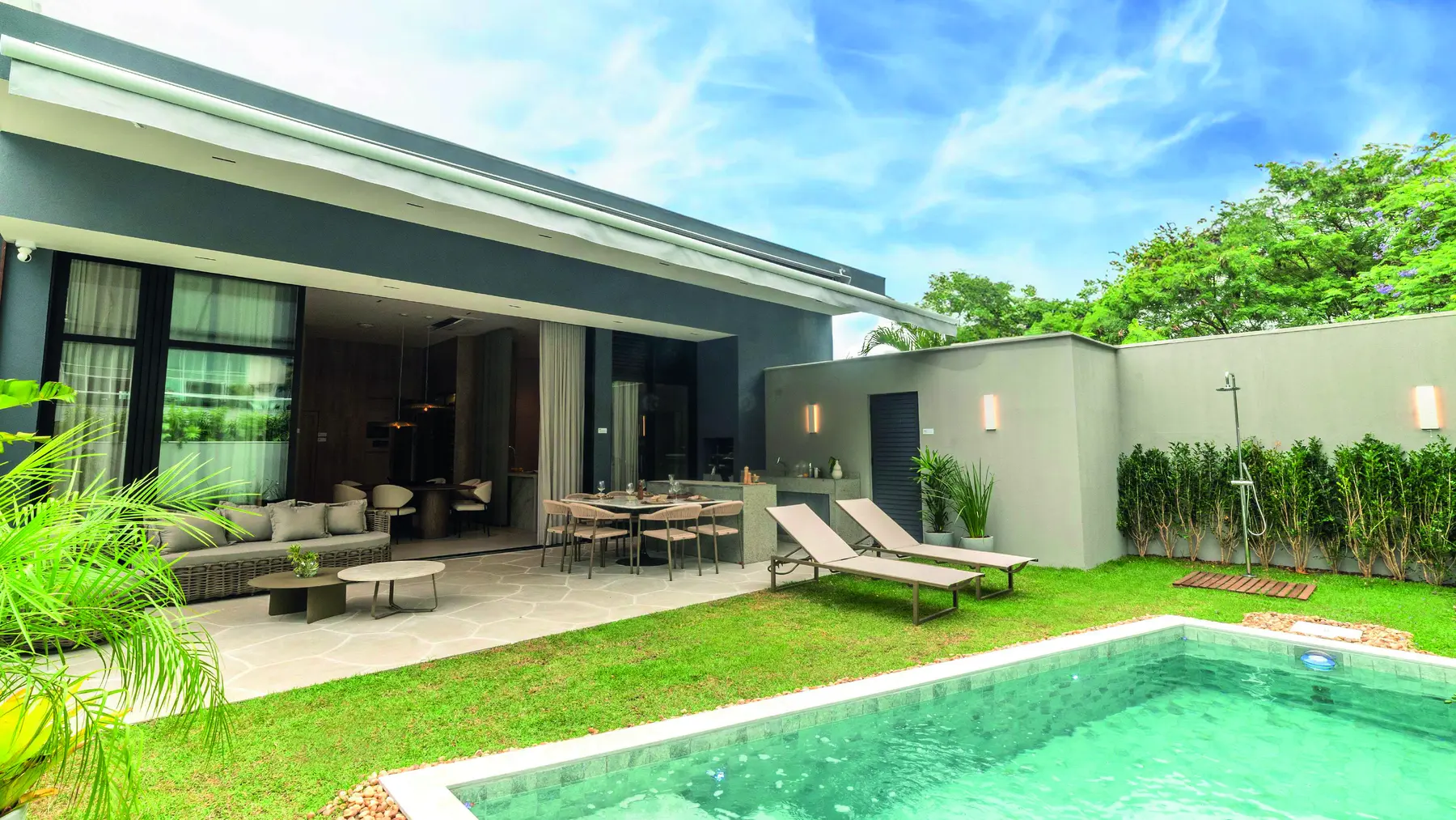 Insigna House com jardim e piscina privativa