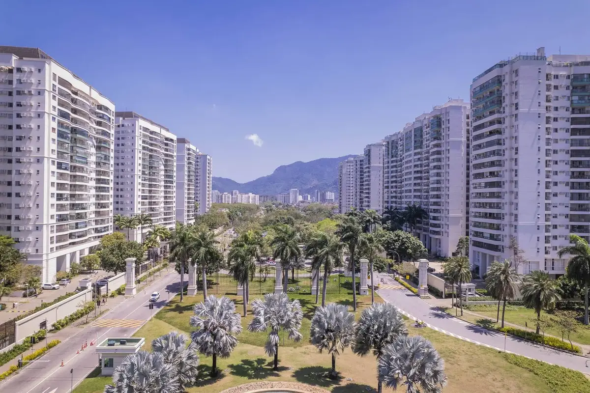Vista aérea dos jardins e edifícios do Cidade Jardim