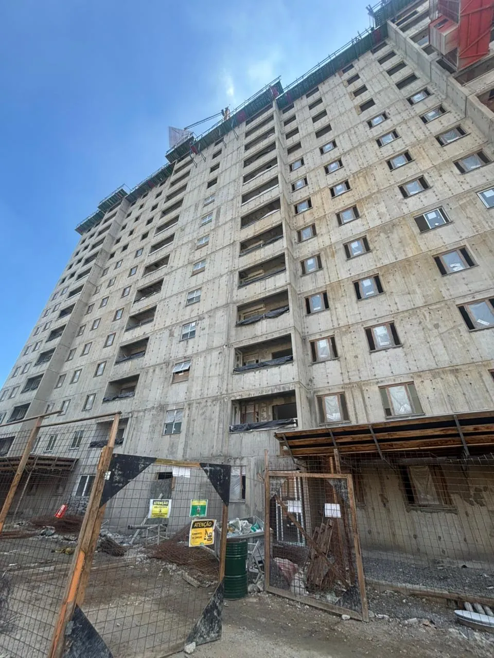 Registro da obra do Mirante da Luz em abril de 2026