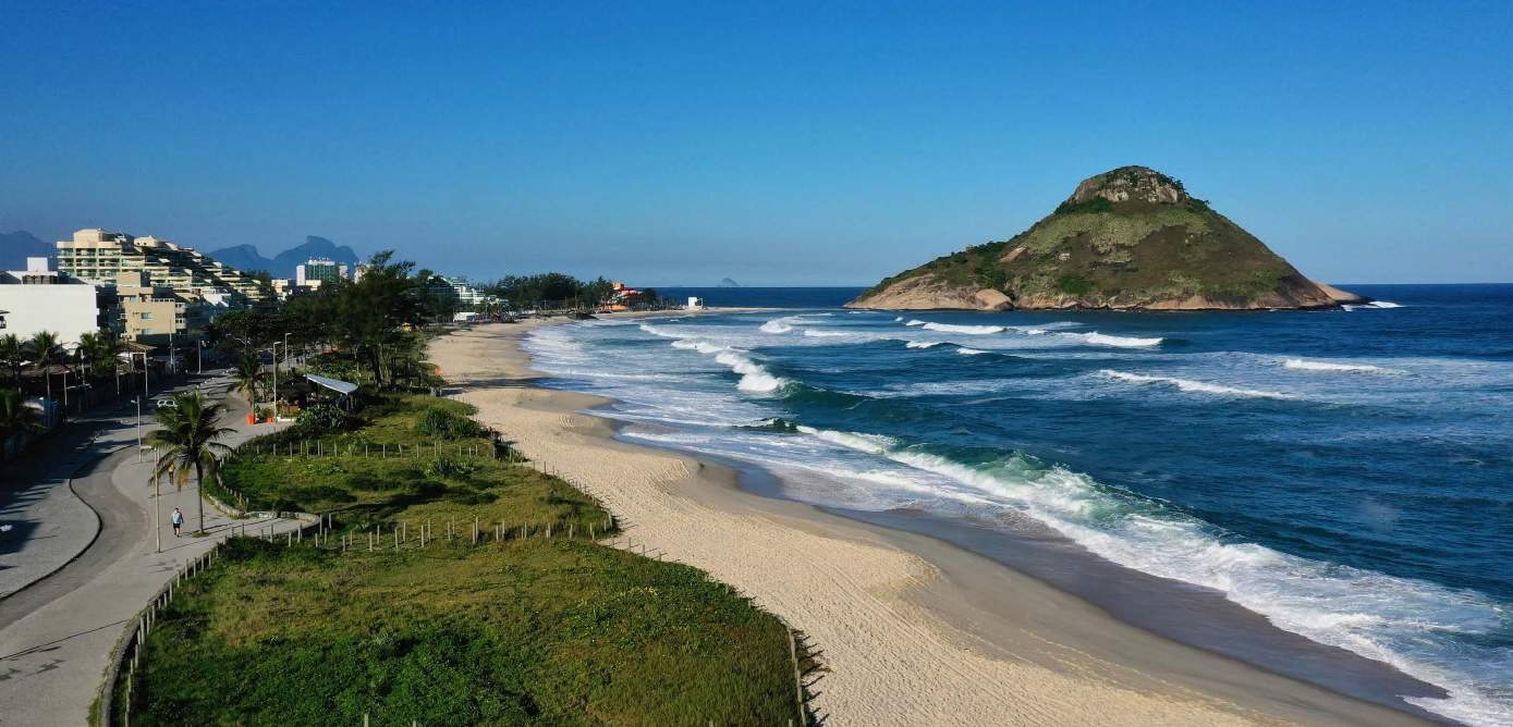 Praia e paisagem do Rio de Janeiro próximas ao Villa Blanca II Residence